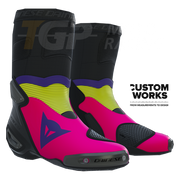 Dainese Axial 2 Racing- en straatmotorlaarzen | Heren | Fuxia / Viola / Fluogelb | Custom Works 