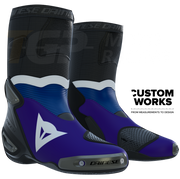 Dainese Axial 2 Racing- en straat-motorlaarzen Prima Pramac Yamaha MotoGP Replica | Heren | Paars / Yamaha blauw / Wit | Custom Works 