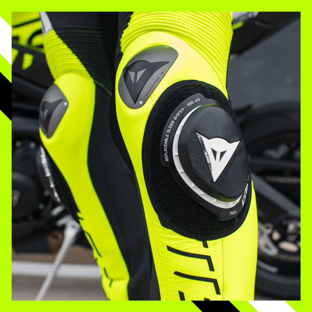 Dainese Audax D-ZIP Eendelig Leren Pak – Geperforeerd Racesuit | Heren | Zwart/Neon Geel 
