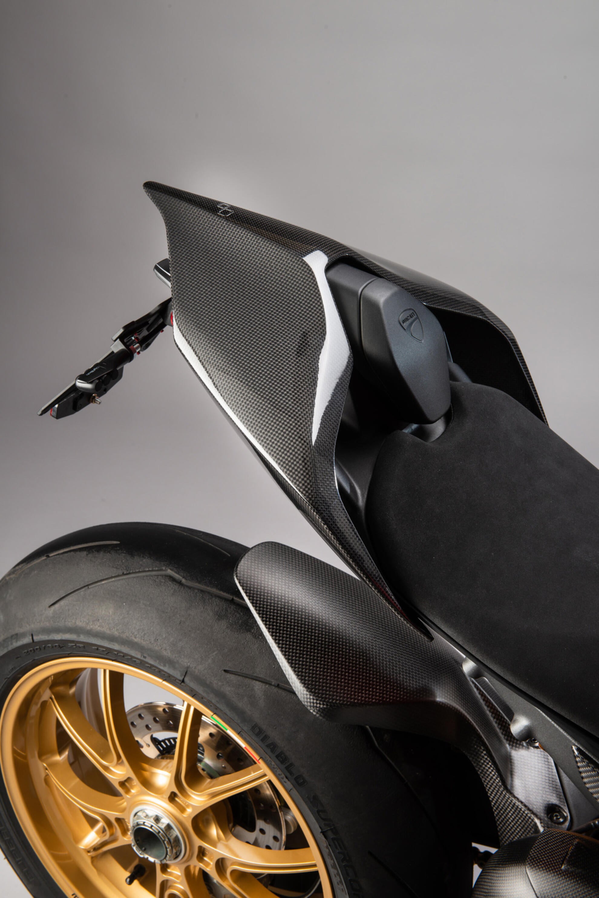 Achterklep Carbon LighTech Ducati Panigale V4/S/R (18-24) CARD0890 
