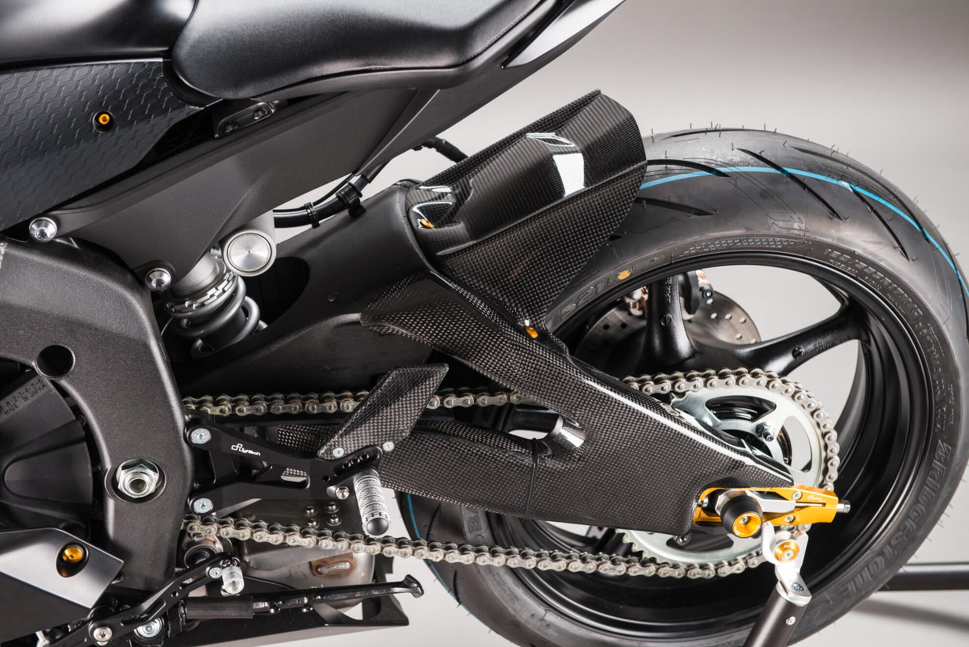 Achterspatbord Carbon LighTech Yamaha YZF-R6 RJ11, RJ15, RJ27 (06-25) CARY9920 