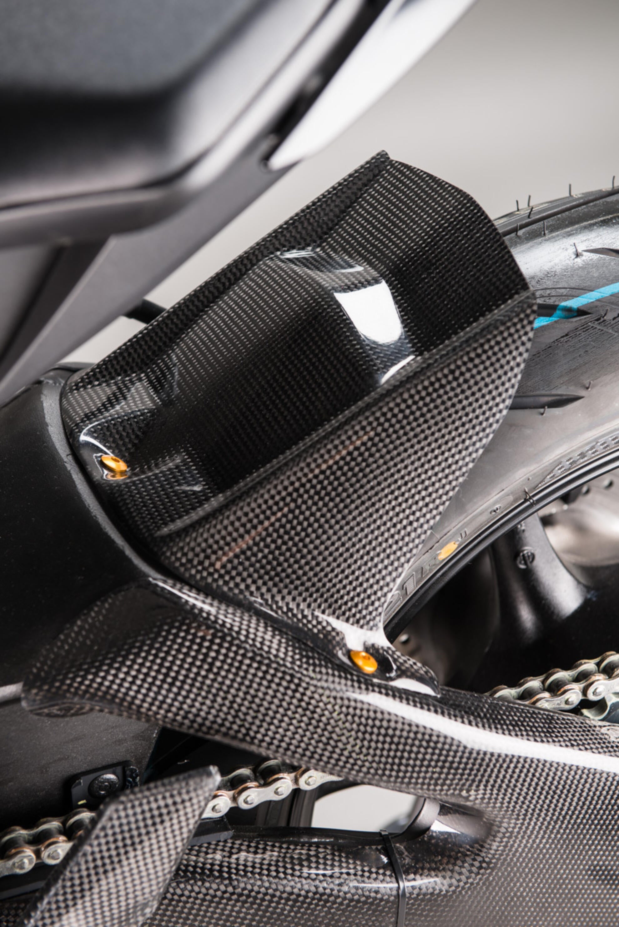 Achterspatbord Carbon LighTech Yamaha YZF-R6 RJ11, RJ15, RJ27 (06-25) CARY9920 