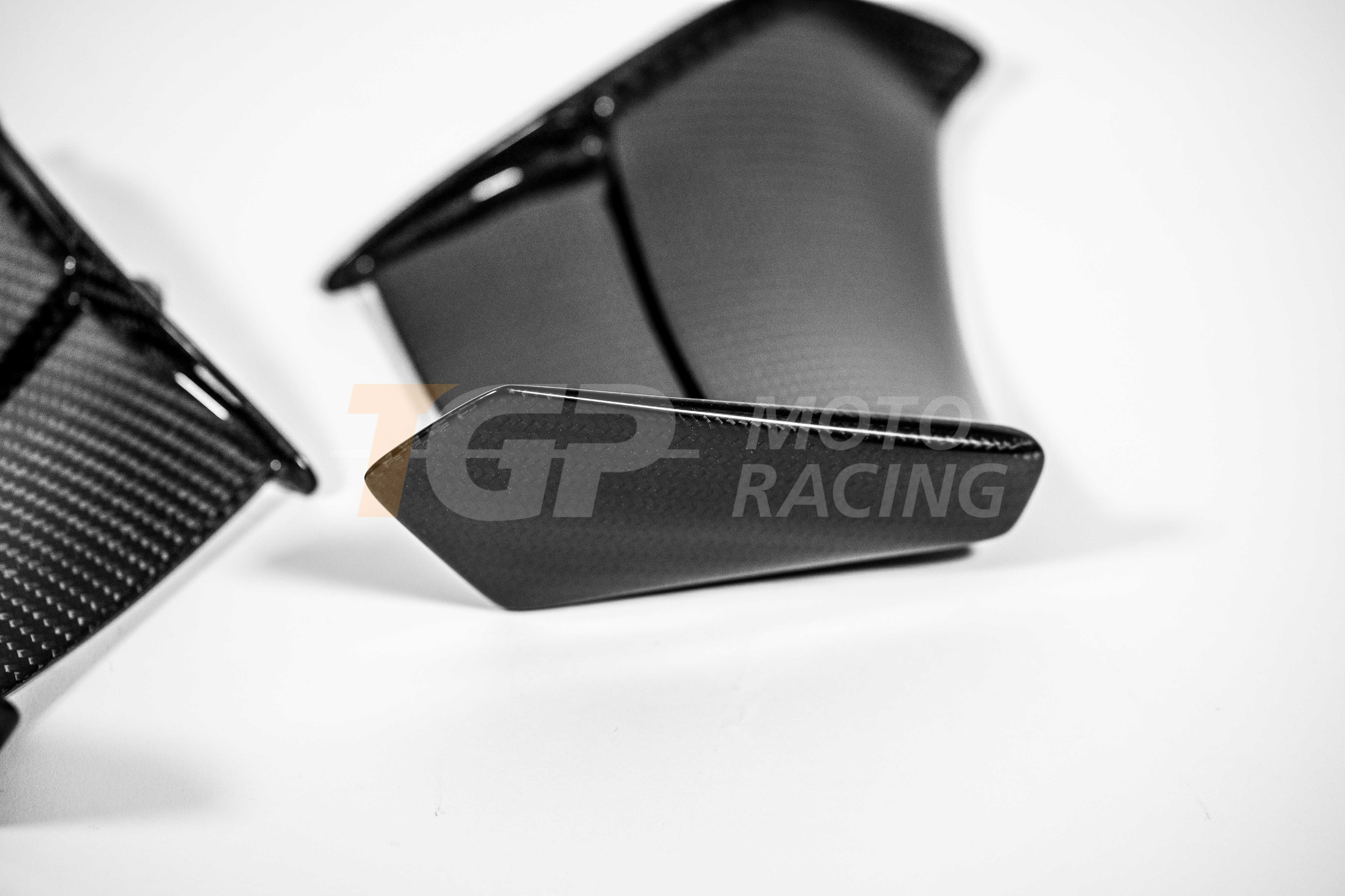 Winglets 200g Carbon AP Carbon Line Ducati Panigale V4 R (2026)