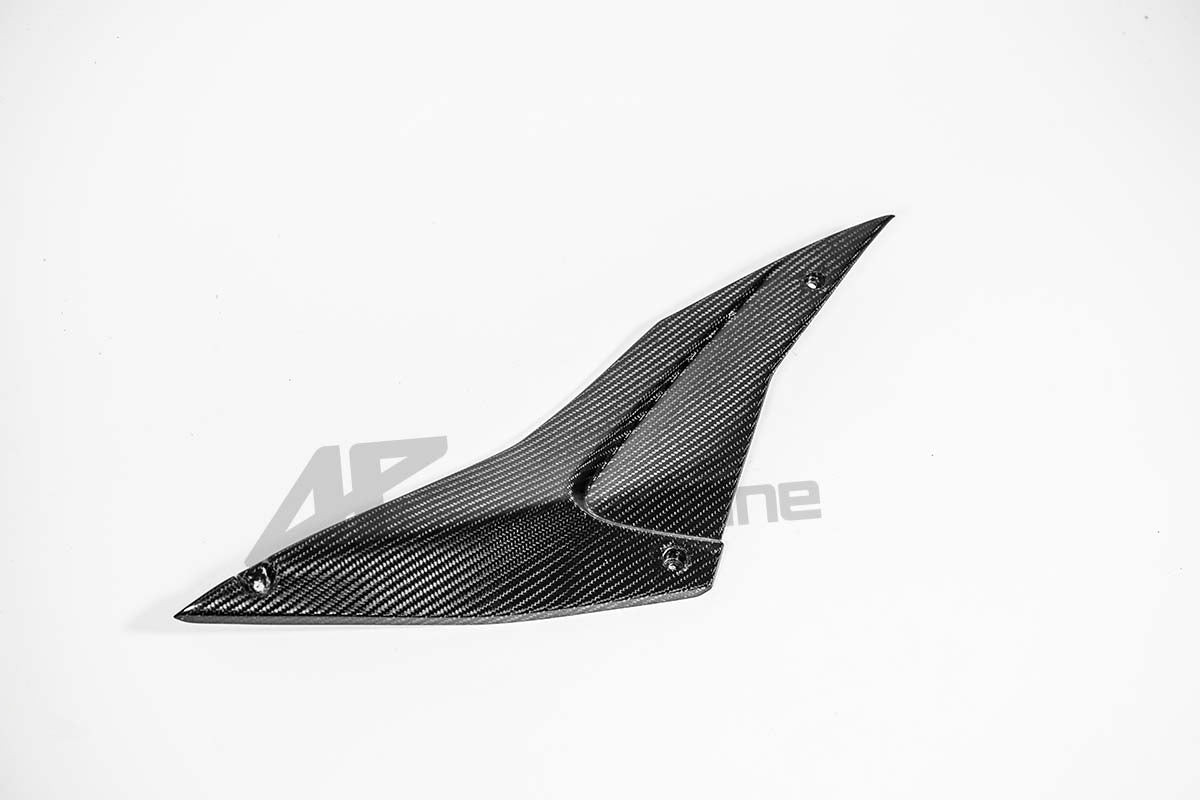 Tankzijdeel Onder Rechts 200g AP Carbon Line Aprilia RSV4/RR/1100 Factory (21-25) 