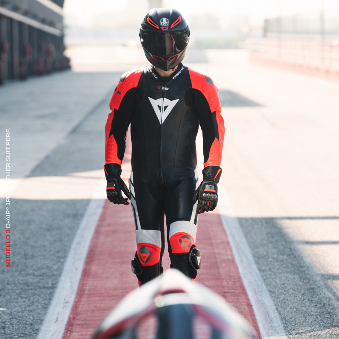 Dainese Mugello 3 D-AIR® Eendelig leren pak – Geperforeerd luchtzak racepak | Heren | Zwart/Rood 
