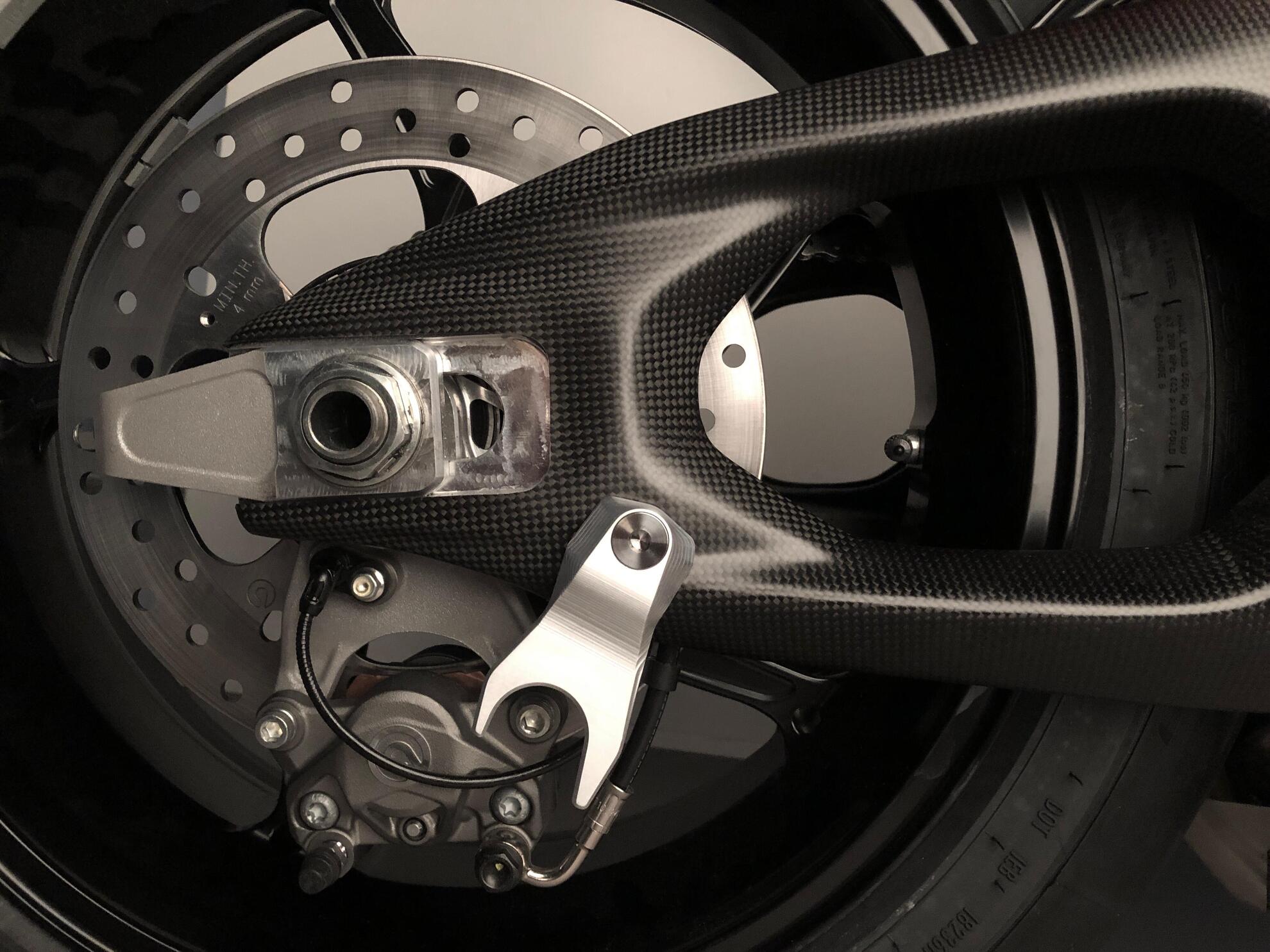 LighTech standaardopnames voor standaards met wielen voor Ducati Panigale V4/S (2025) FTEDU001 