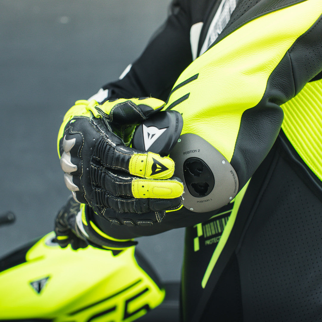 Dainese Audax D-ZIP Eendelig Leren Pak – Geperforeerd Racesuit | Heren | Zwart/Neon Geel 