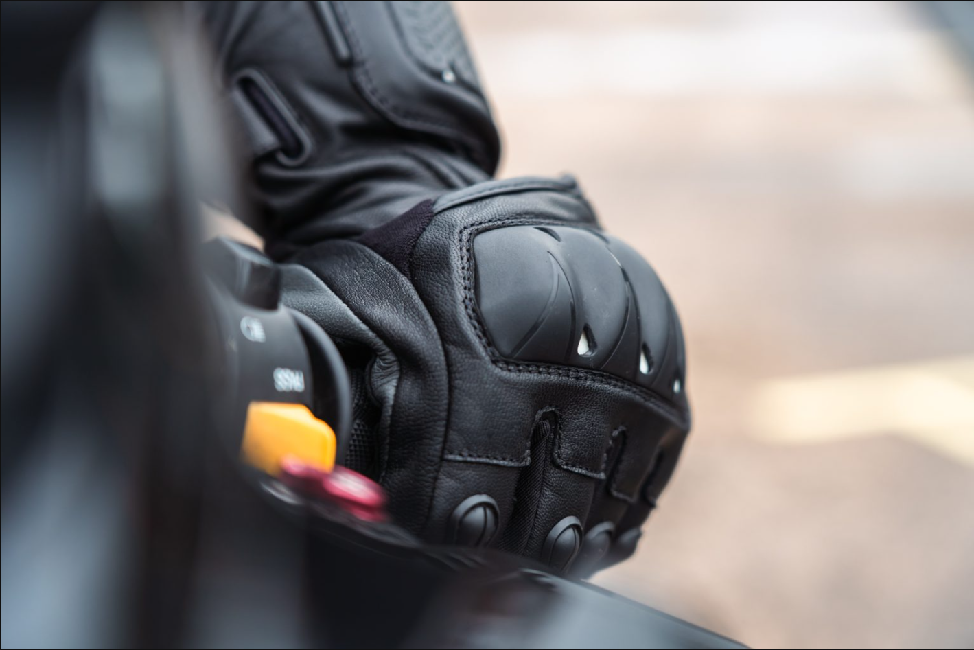 Knox Oulton MK2 sportieve lederen handschoenen | Heren | Zwart/Wit | 1011352160050 