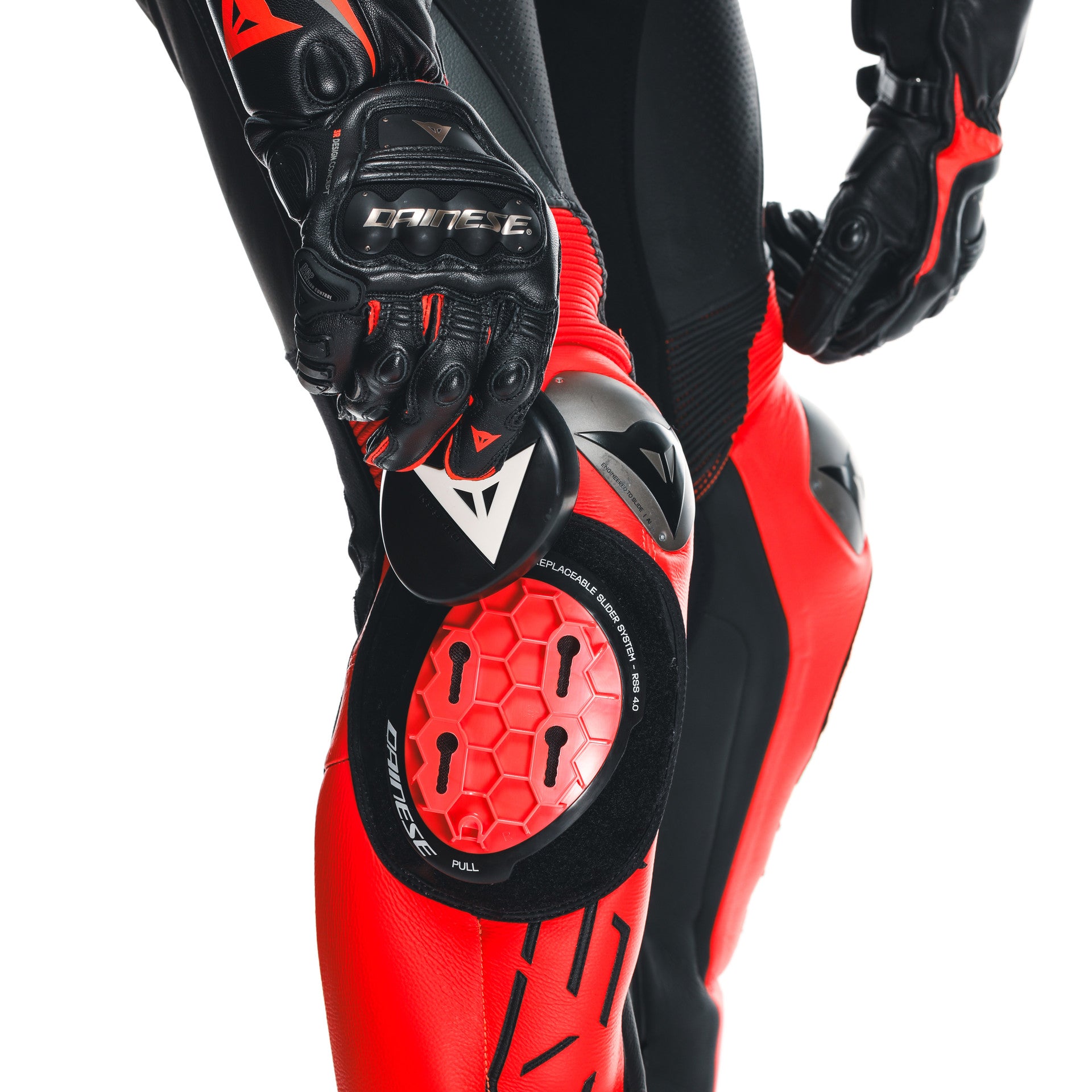 Dainese Audax D-ZIP Eendelig Leerpak – Geperforeerd Racepak | Heren | Zwart/Rood 