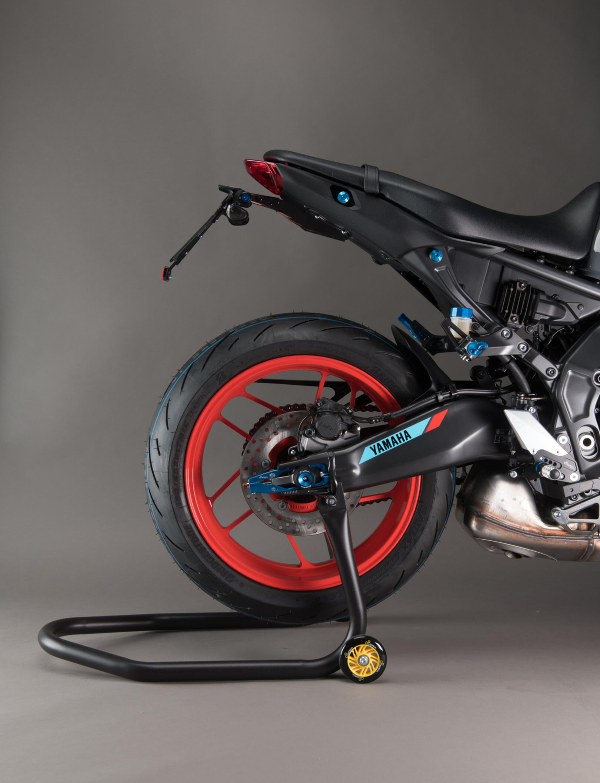 Stalen achterwielsteunen LighTech met vorkbevestigingen RSF036 