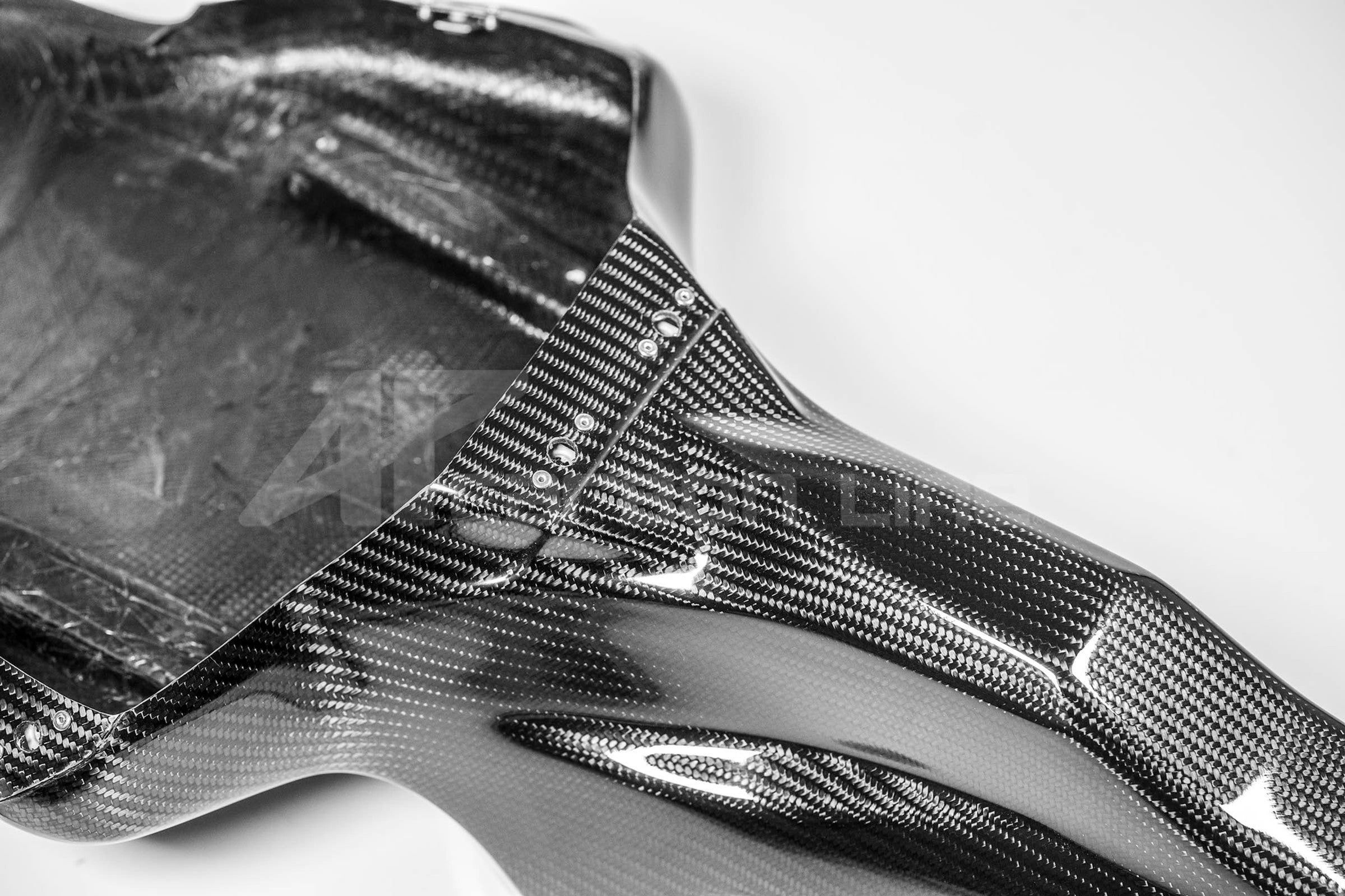 Achterbeplating 200g AP Carbon Line Yamaha YZF-R1/M RN65 (20-25) 