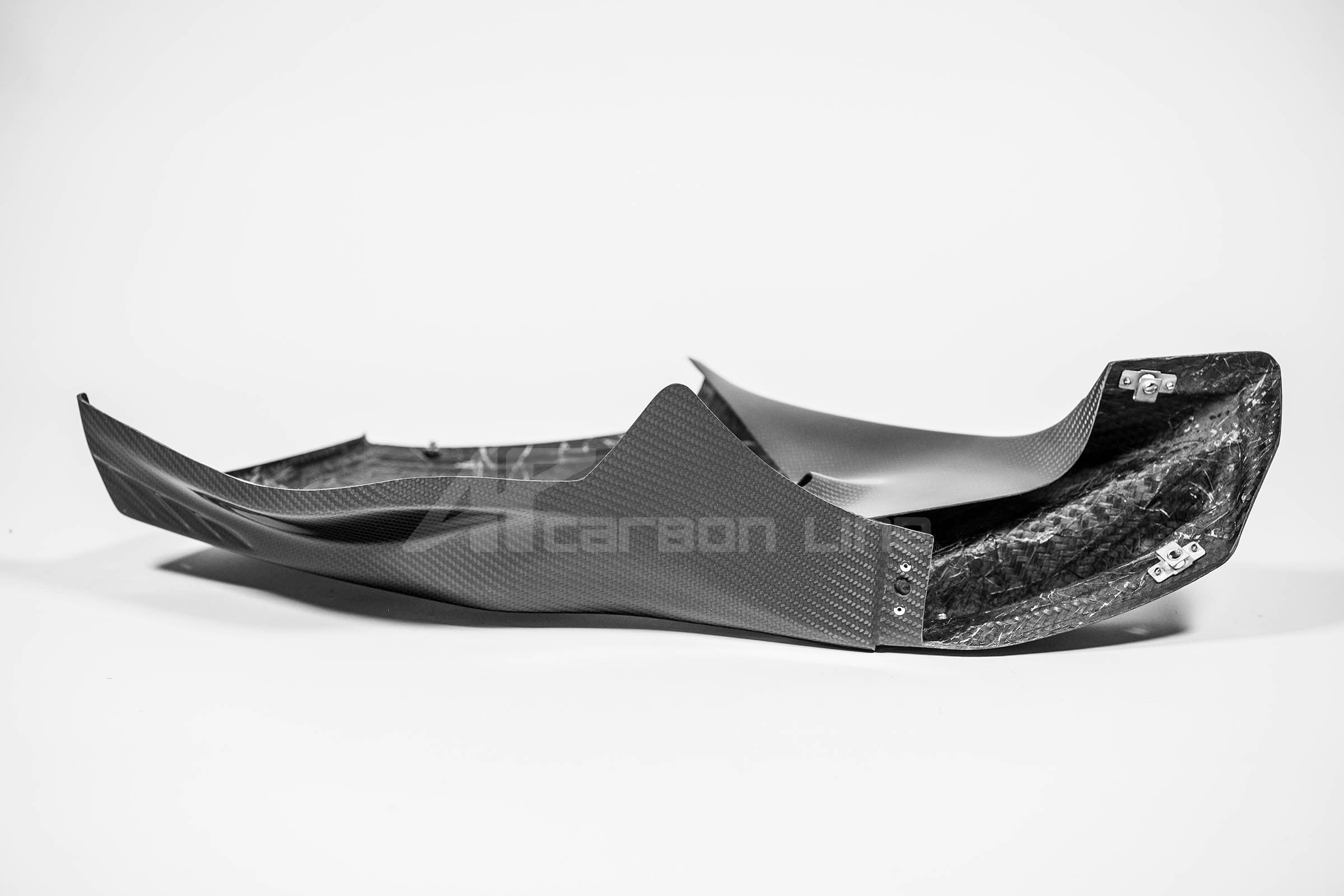 Zijpaneel rechts 200g AP Carbon Line Honda CBR 1000 RR-R SC82 (20-23) 