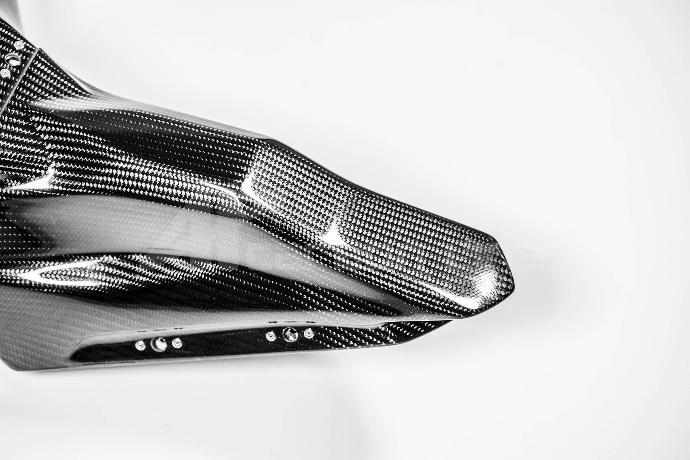 Achterbeplating 200g AP Carbon Line Yamaha YZF-R1/M RN65 (20-25) 