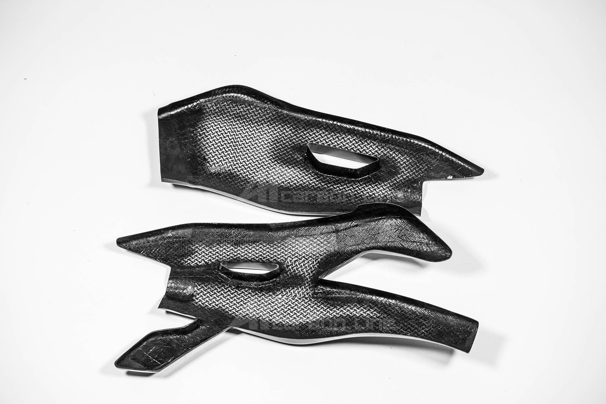 Swingcovers 200g AP Carbon Line Yamaha YZF-R1/M RN32, RN49 en RN65 (15-25) 