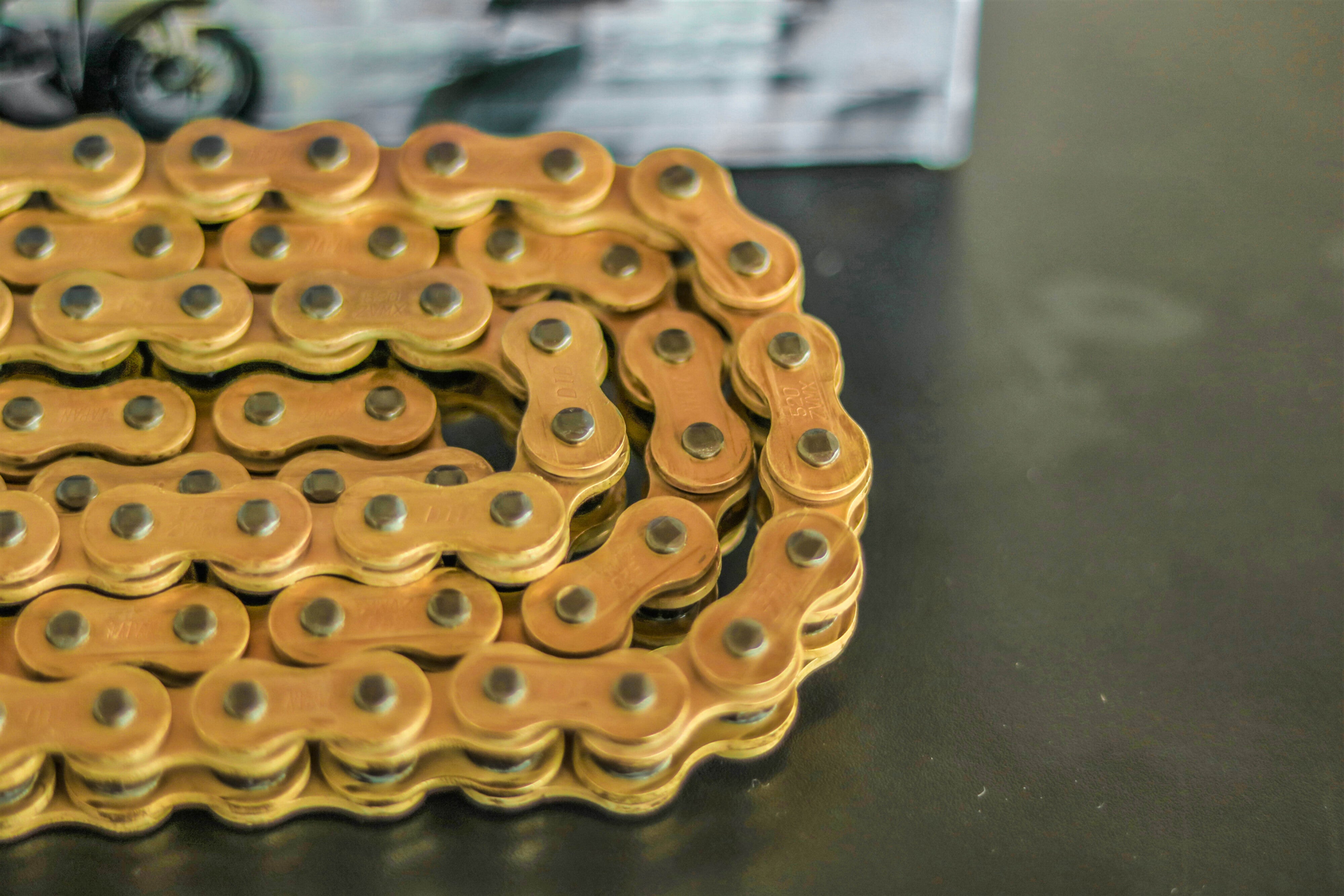 D.I.D 520ZVM-X X-Ring ketting 520 G&G open met klinkring – 100 tot 132 schakels 